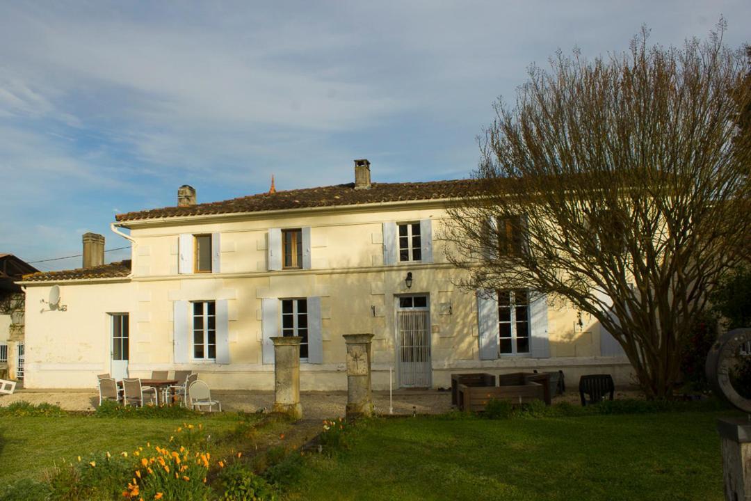 Le Charhido Bed & Breakfast Saint-Fort-sur-Gironde Ngoại thất bức ảnh